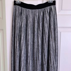 Forever 21 midi pleated skirt